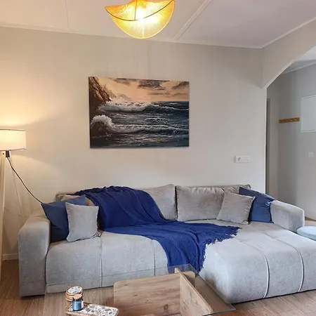 Holiday home Linos Poulata