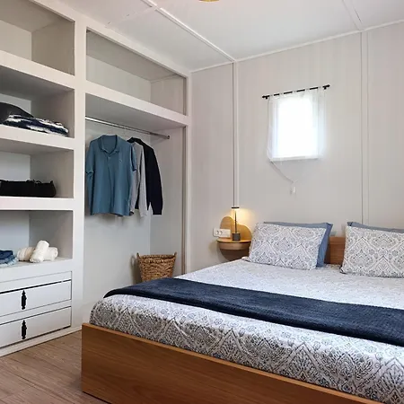 Holiday home Linos *